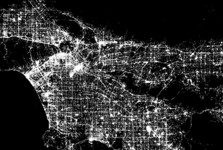 Illustration for article titled Un check-in, una luz: asĂ es el mapa del mundo segĂșn Foursquare